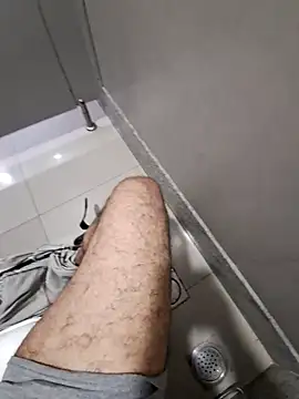 Snapshot of johny_69d@xh chatting on December 17, 7:50 am johny 69dxh online show from December 17, 7:50 am