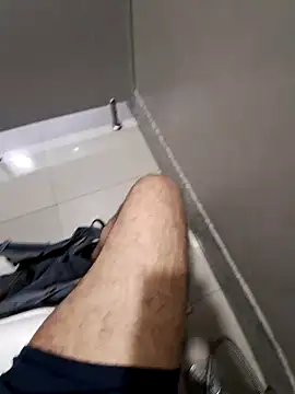 Snapshot of johny_69d@xh chatting on January 10, 7:46 am johny 69dxh online show from January 10, 7:46 am