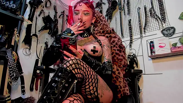 Agatha BDSM online show from December 30, 10:23 pm