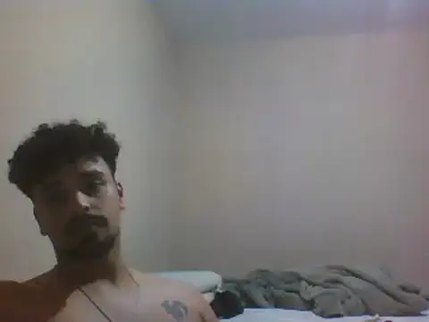 Snapshot of Xcumshot33 chatting on December 12, 11:36 pm Xcumshot33 online show from December 12, 11:36 pm