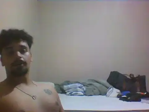 Snapshot of Xcumshot33 chatting on December 17, 3:06 am Xcumshot33 online show from December 17, 3:06 am