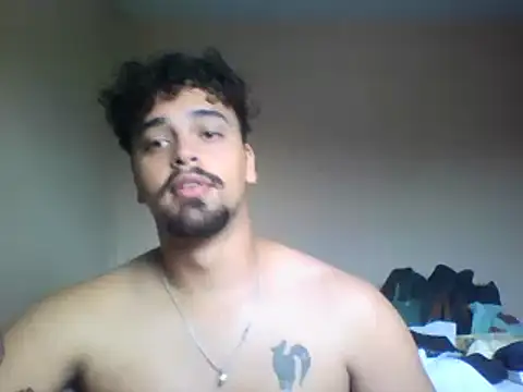 Snapshot of Xcumshot33 chatting on December 18, 3:44 pm Xcumshot33 online show from December 18, 3:44 pm