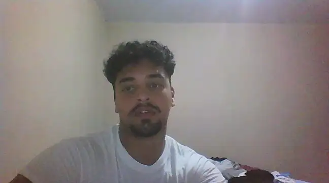 Snapshot of Xcumshot33 chatting on February 19, 12:14 am Xcumshot33 online show from February 19, 12:14 am