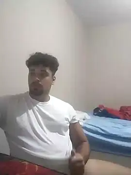 Snapshot of Xcumshot33 chatting on February 19, 3:50 am Xcumshot33 online show from February 19, 3:50 am