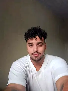 Snapshot of Xcumshot33 chatting on February 27, 8:42 pm Xcumshot33 online show from February 27, 8:42 pm