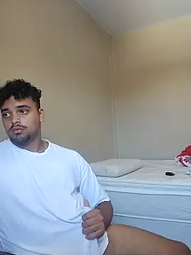 Snapshot of Xcumshot33 chatting on March 11, 1:01 pm Xcumshot33 online show from March 11, 1:01 pm