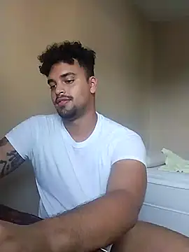 Snapshot of Xcumshot33 chatting on March 13, 7:17 pm Xcumshot33 online show from March 13, 7:17 pm