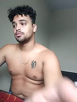 Snapshot of Xcumshot33 chatting on March 17, 6:11 pm Xcumshot33 online show from March 17, 6:11 pm