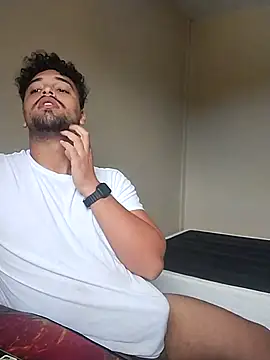 Snapshot of Xcumshot33 chatting on March 18, 12:25 pm Xcumshot33 online show from March 18, 12:25 pm