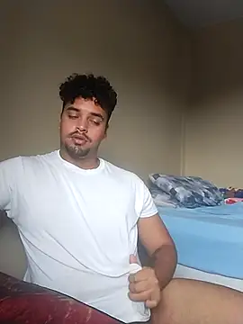 Snapshot of Xcumshot33 chatting on March 19, 1:18 pm Xcumshot33 online show from March 19, 1:18 pm