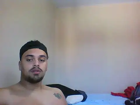 Snapshot of Xcumshot33 chatting on September 15, 12:05 pm Xcumshot33 online show from September 15, 12:05 pm