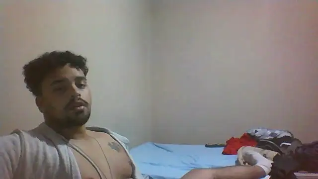 Snapshot of Xcumshot33 chatting on September 24, 2:37 am Xcumshot33 online show from September 24, 2:37 am