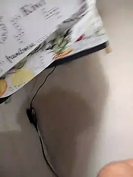 Snapshot of Xcumshot33 chatting on October 21, 5:02 pm Xcumshot33 online show from October 21, 5:02 pm