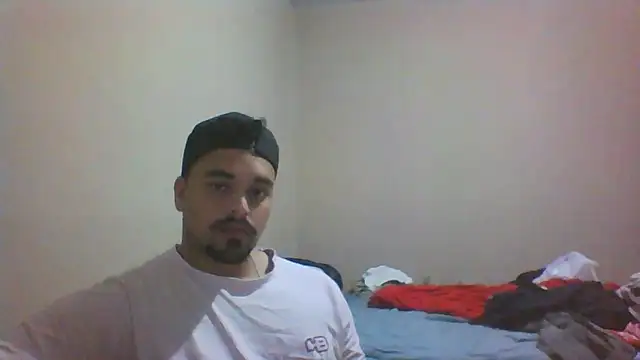 Snapshot of Xcumshot33 chatting on October 24, 3:03 am Xcumshot33 online show from October 24, 3:03 am