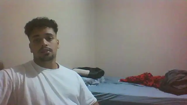 Snapshot of Xcumshot33 chatting on November 8, 4:01 am Xcumshot33 online show from November 8, 4:01 am