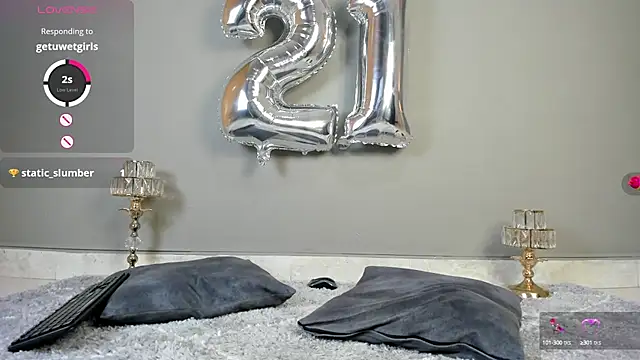 bella1207 online show from March 5, 9:15 pm