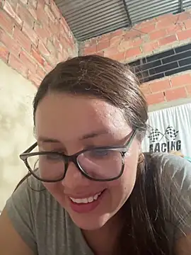 solecito 22 online show from December 6, 5:31 am