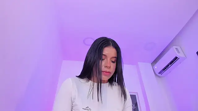 emelie 89 online show from March 12, 4:35 pm