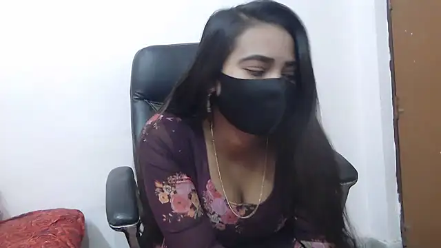 Snapshot of wildbabes chatting on January 25, 11:54 pm wildbabes online show from January 25, 11:54 pm