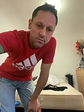 Snapshot of Yourhotboy_42 chatting on February 23, 2:25 pm Yourhotboy 42 online show from February 23, 2:25 pm