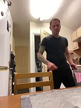 Snapshot of Yourhotboy_42 chatting on February 28, 10:06 pm Yourhotboy 42 online show from February 28, 10:06 pm