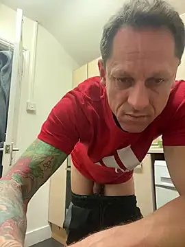 Snapshot of Yourhotboy_42 chatting on March 13, 10:32 pm Yourhotboy 42 online show from March 13, 10:32 pm