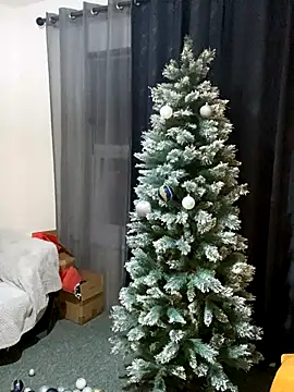 Snapshot of Yourhotboy_42 chatting on November 29, 6:00 pm Yourhotboy 42 online show from November 29, 6:00 pm