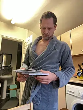 Snapshot of Yourhotboy_42 chatting on December 5, 2:25 pm Yourhotboy 42 online show from December 5, 2:25 pm