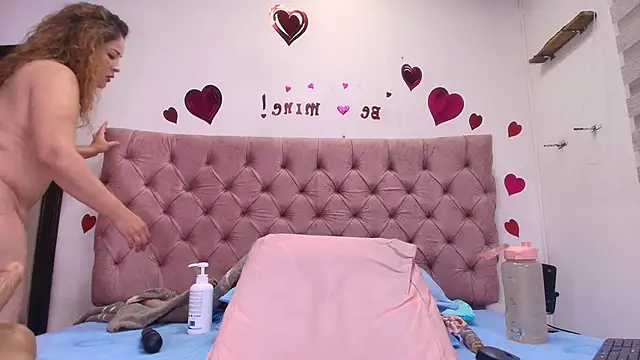 Snapshot of diane_di chatting on March 18, 7:20 pm diane di online show from March 18, 7:20 pm