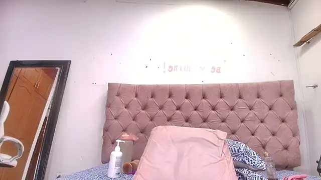 Snapshot of diane_di chatting on November 8, 7:12 pm diane di online show from November 8, 7:12 pm