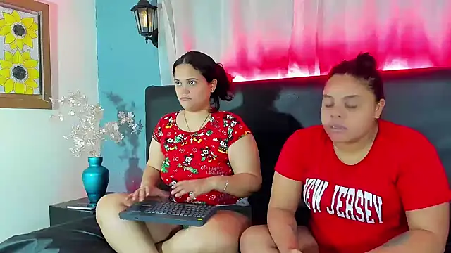 brunnette hot online show from February 23, 11:00 am