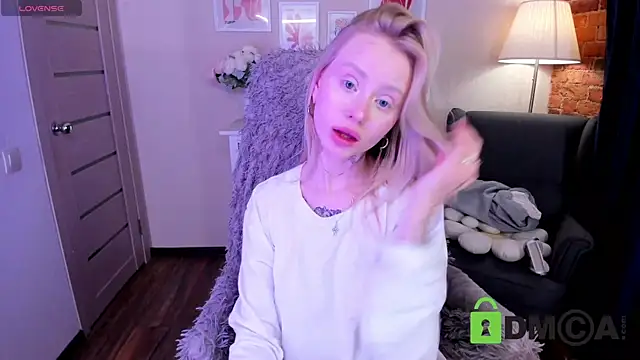 Snapshot of MalenaErnman chatting on January 20, 1:21 pm MalenaErnman online show from January 20, 1:21 pm