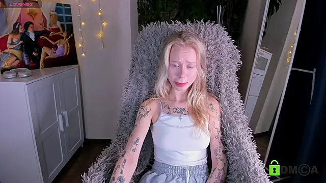 Snapshot of MalenaErnman chatting on February 27, 10:37 am MalenaErnman online show from February 27, 10:37 am