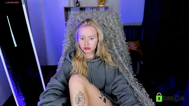 Snapshot of MalenaErnman chatting on March 5, 2:01 pm MalenaErnman online show from March 5, 2:01 pm