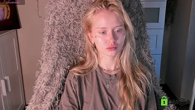 Snapshot of MalenaErnman chatting on October 9, 10:35 am MalenaErnman online show from October 9, 10:35 am