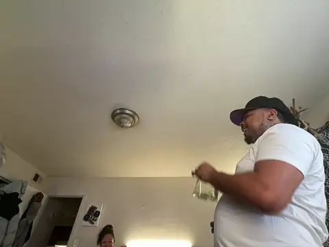 4EVAGLACIERS online show from January 1, 9:17 am