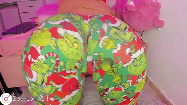 Snapshot of bonnie_moon chatting on December 29, 3:00 am bonnie moon online show from December 29, 3:00 am