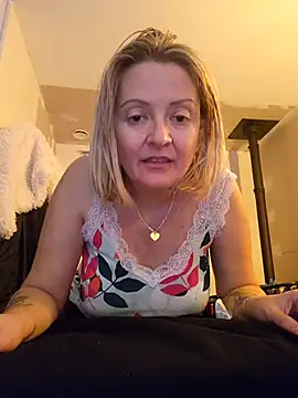 lady charlyne online show from December 9, 11:04 am