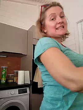 lady charlyne online show from January 16, 5:23 pm