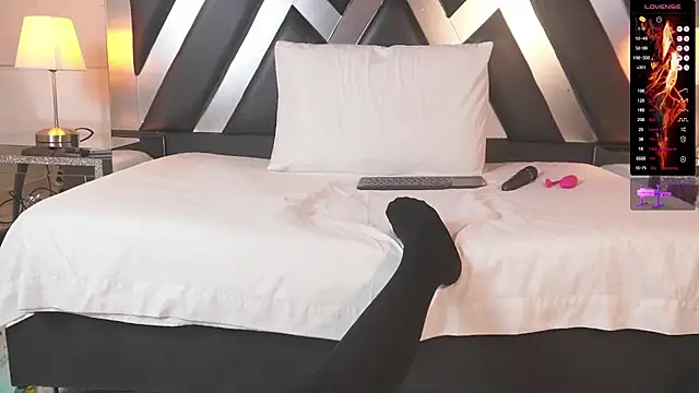 Sofia Cooper  online show from February 27, 7:47 pm