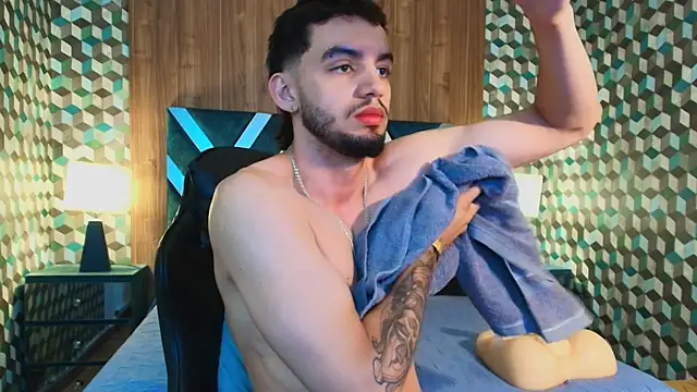 Michael magno online show from October 31, 10:00 pm