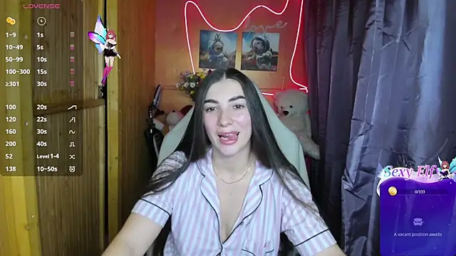 Fiery Brunette  online show from January 8, 3:07 pm