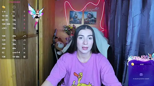 Fiery Brunette  online show from January 10, 5:24 pm