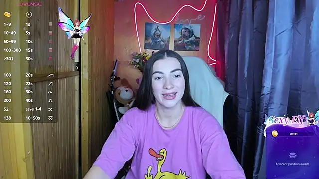 Fiery Brunette  online show from January 28, 11:49 am