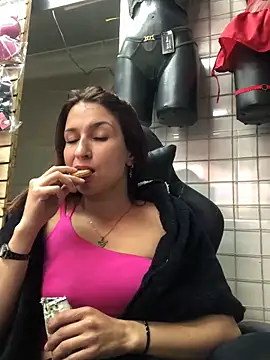 Paula382023 online show from February 28, 9:33 pm