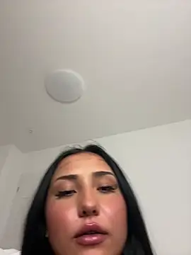 Coco-Love online show from February 21, 10:15 pm