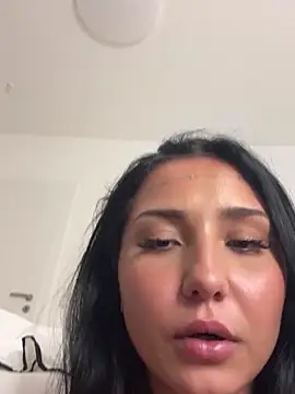 Coco-Love online show from February 22, 1:22 am