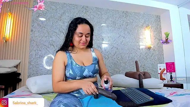 Snapshot of sabrina_shark_ chatting on October 16, 2:45 am sabrina shark online show from October 16, 2:45 am