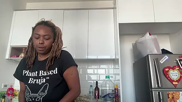 ChocolateCakeQueen online show from February 2, 9:13 pm