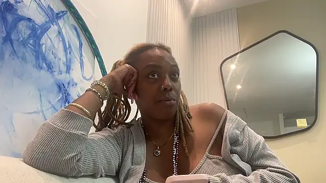 ChocolateCakeQueen online show from February 6, 4:31 am